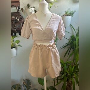 Dizzy Lizzy Paperbag Waist Shorts Beige Size Small